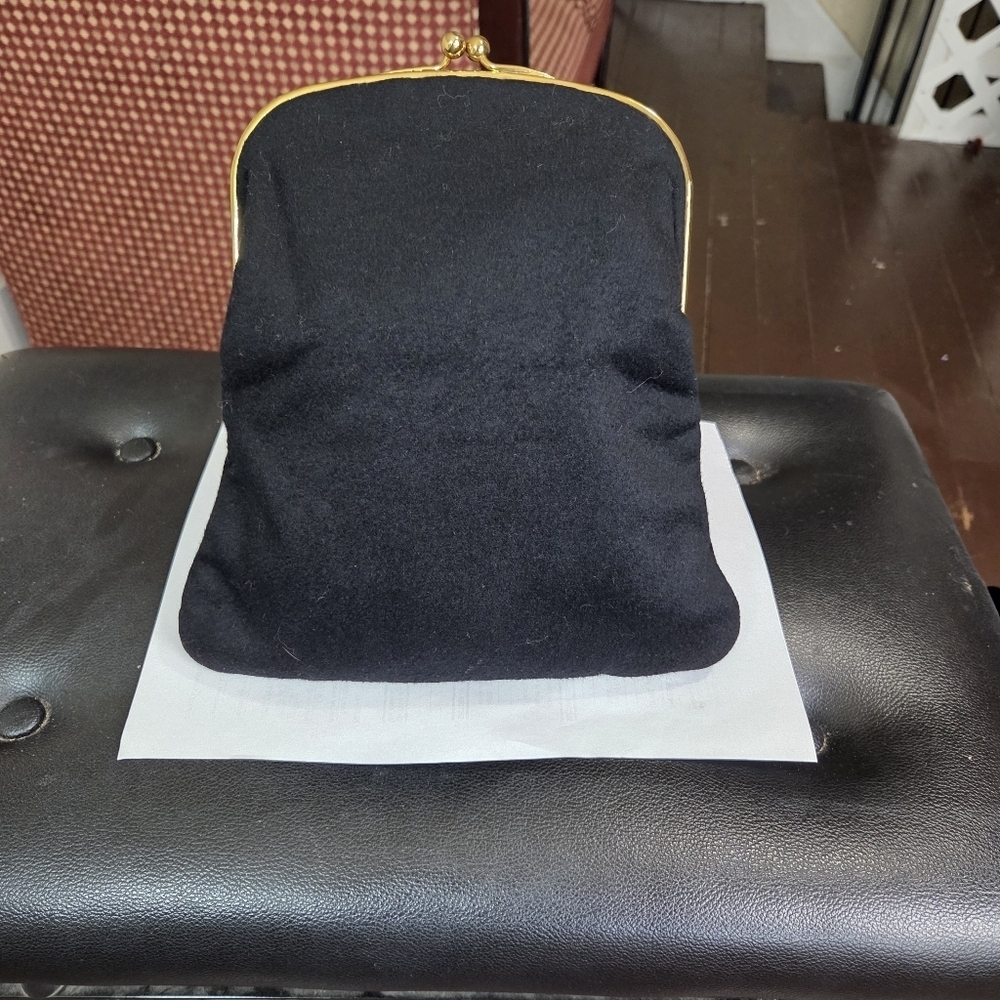 Vintage Ingber Black Velvet Clutch Purse Gold Frame Satin Lining Made in USA‎